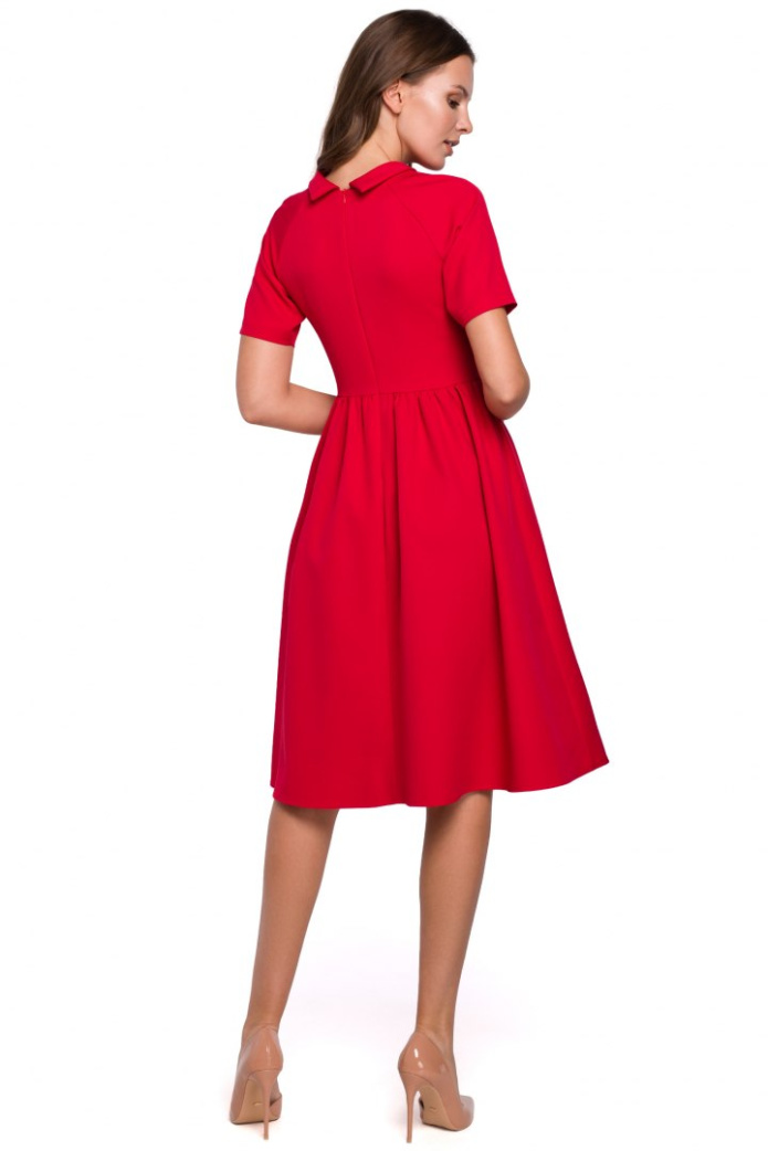 Sukienka Midi - Rozkloszowana Krótki Rękaw Stójka - czerwona